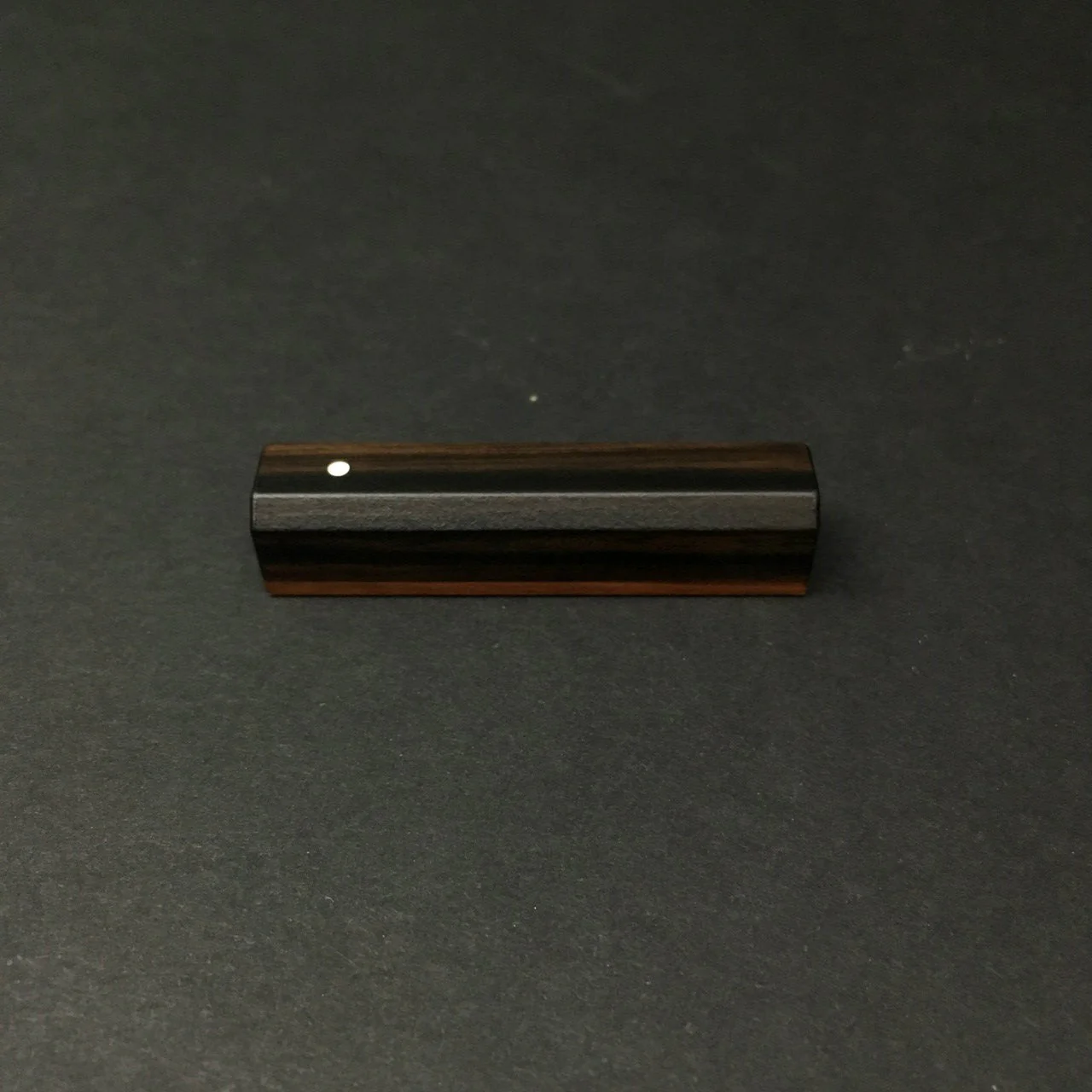 Marunao | Hexagonal Rest | Ebony