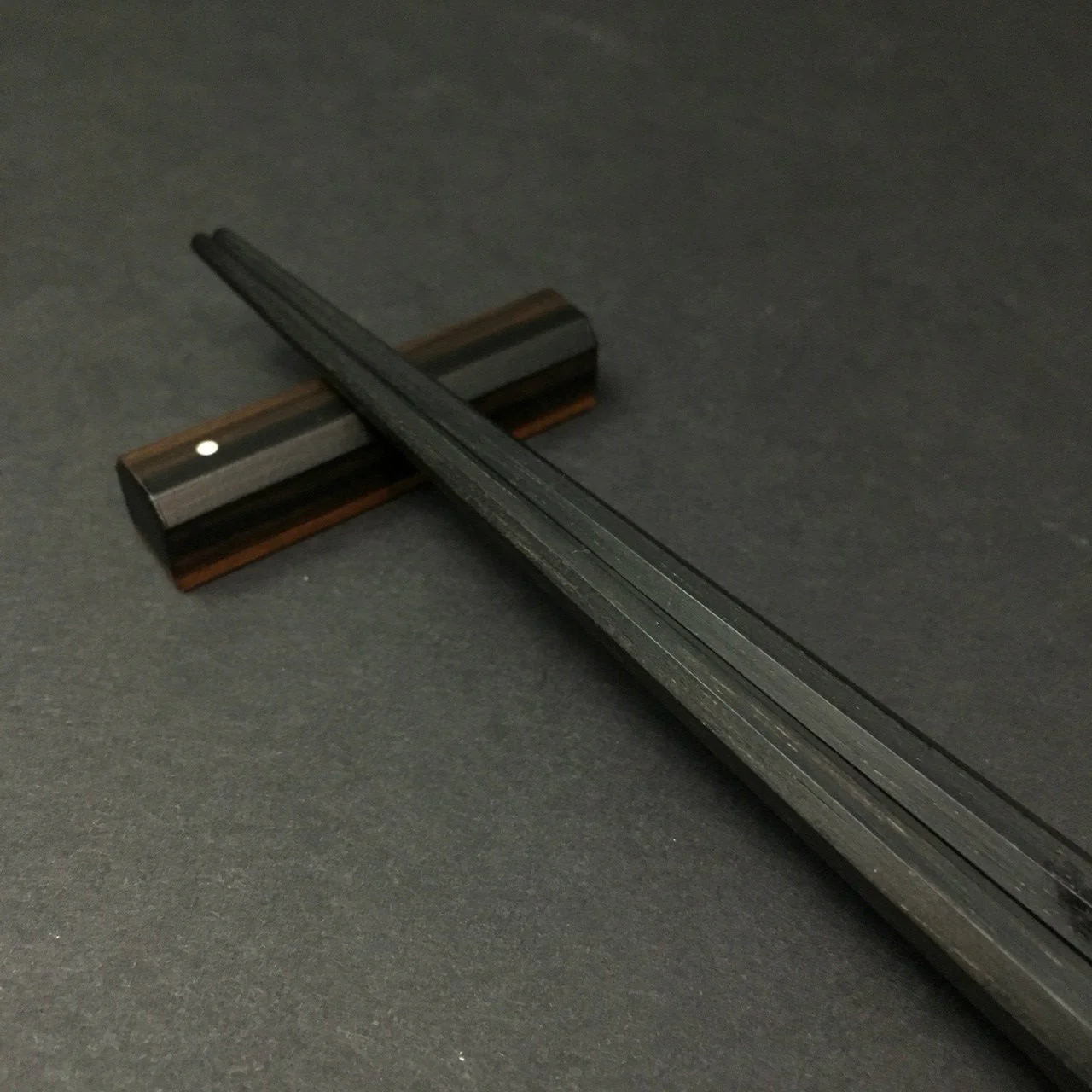 Marunao | Hexagonal Rest | Ebony - Image 2